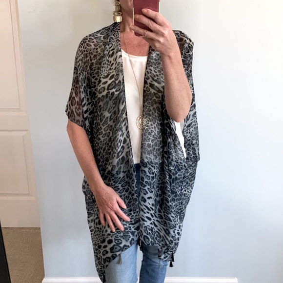 Black & Grey Animal Print Boho Kimono - Picture 7 of 7